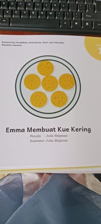 Emma Membuat Kue Kering